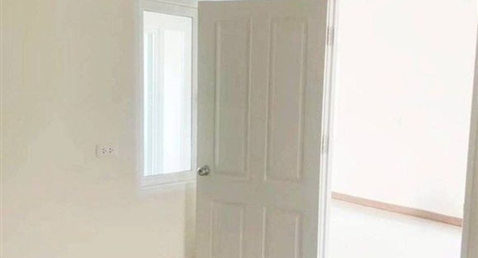 For rent and for sale 4 bedrooms townhouse in Pak Kret, Nonthaburi