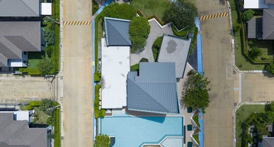 For sale 4 bedrooms house in Pak Kret, Nonthaburi