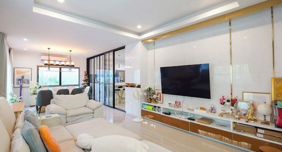 For sale 4 bedrooms house in Pak Kret, Nonthaburi
