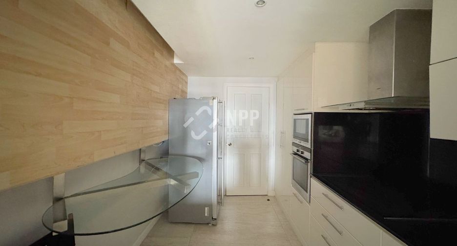 Condo en alquiler de 3 habitaciones en Pathum Wan, Bangkok