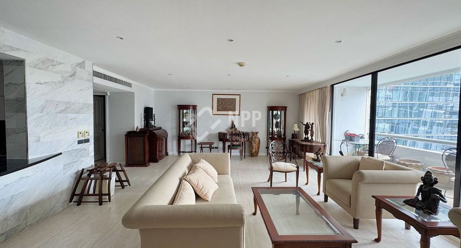 Condo en alquiler de 3 habitaciones en Pathum Wan, Bangkok