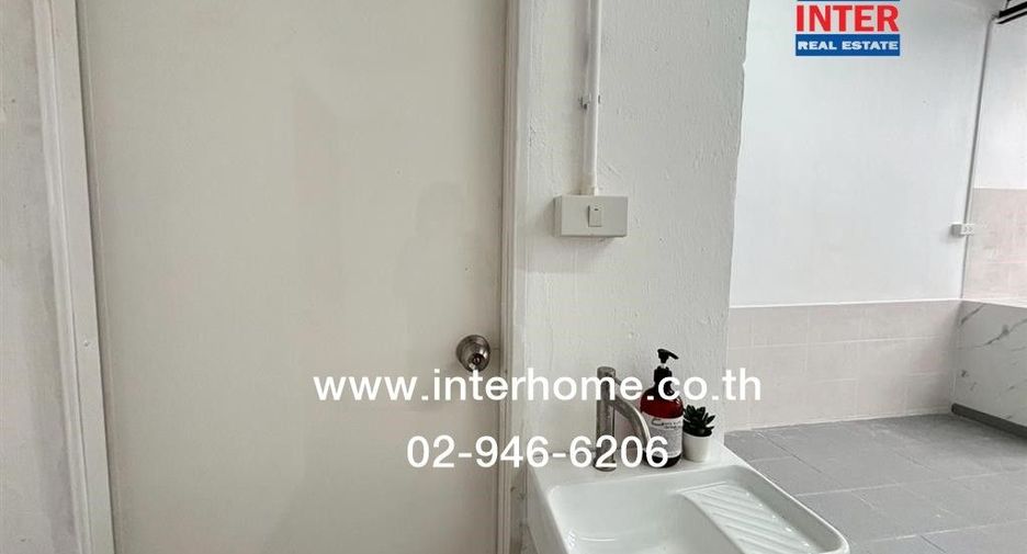 Reihenhaus zum Kauf mit 2 Zimmer in Khan Na Yao, Bangkok