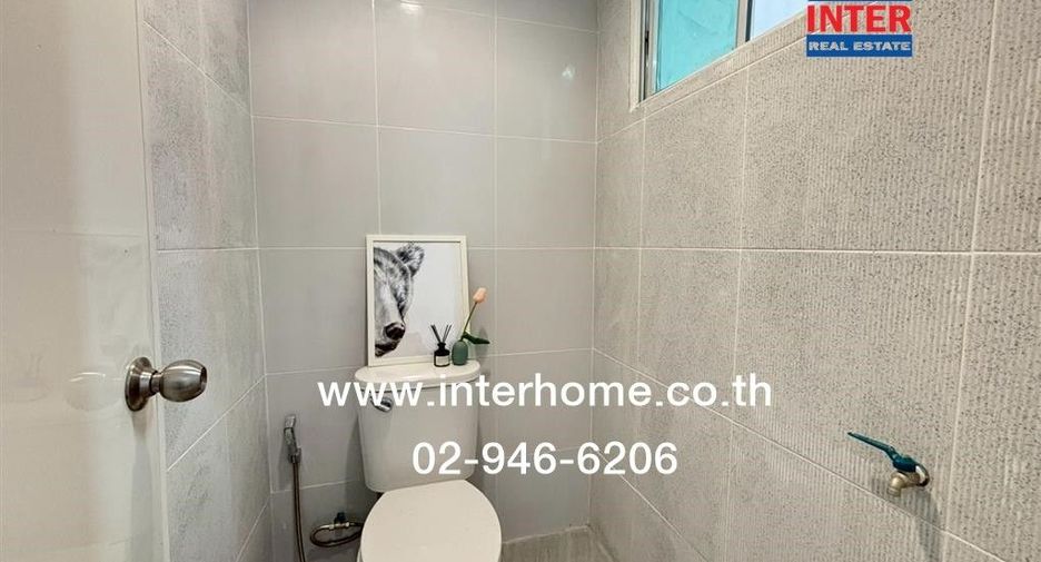 Reihenhaus zum Kauf mit 2 Zimmer in Khan Na Yao, Bangkok
