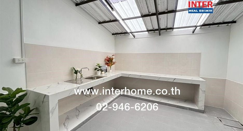 Reihenhaus zum Kauf mit 2 Zimmer in Khan Na Yao, Bangkok