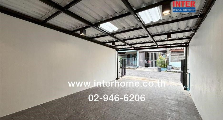 Reihenhaus zum Kauf mit 2 Zimmer in Khan Na Yao, Bangkok