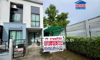 出售 3 卧室 联排别墅 在 Mueang Pathum Thani, Pathum Thani
