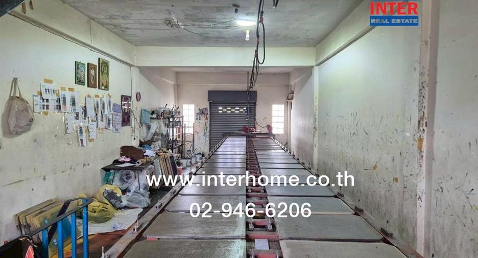 À vendre 4 chambres local commercial à Pak Kret, Nonthaburi
