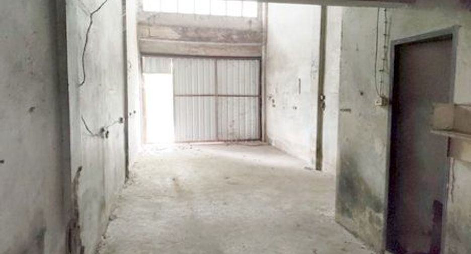 For sale retail Space in Thawi Watthana, Bangkok