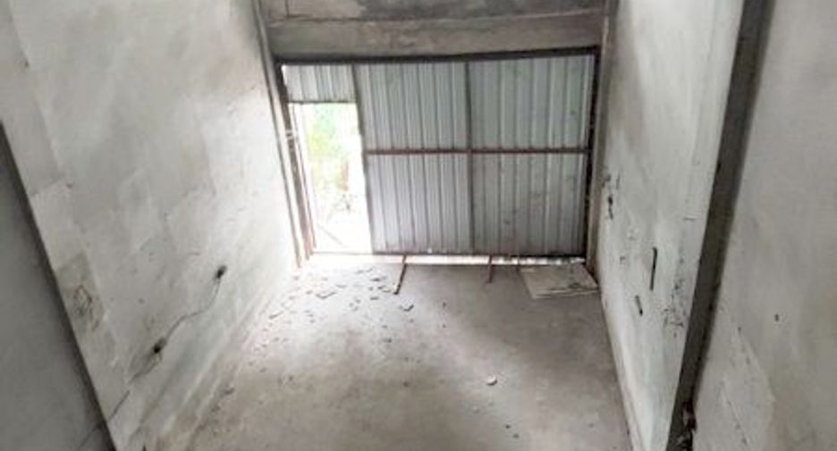 For sale retail Space in Thawi Watthana, Bangkok