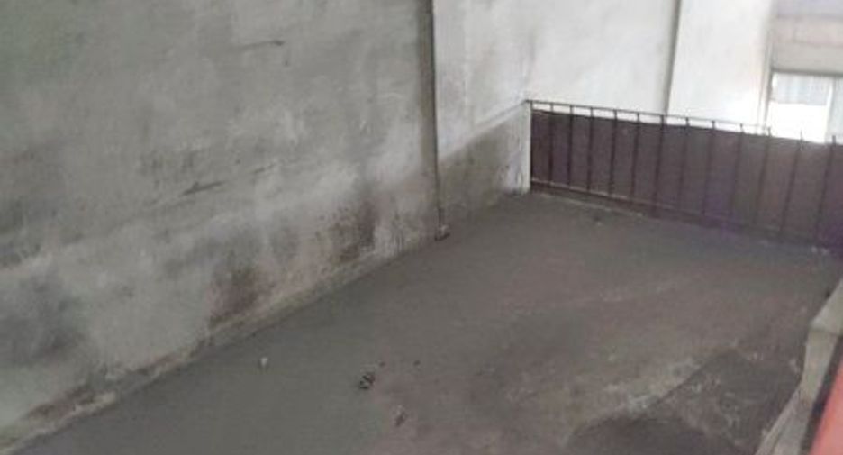 For sale retail Space in Thawi Watthana, Bangkok