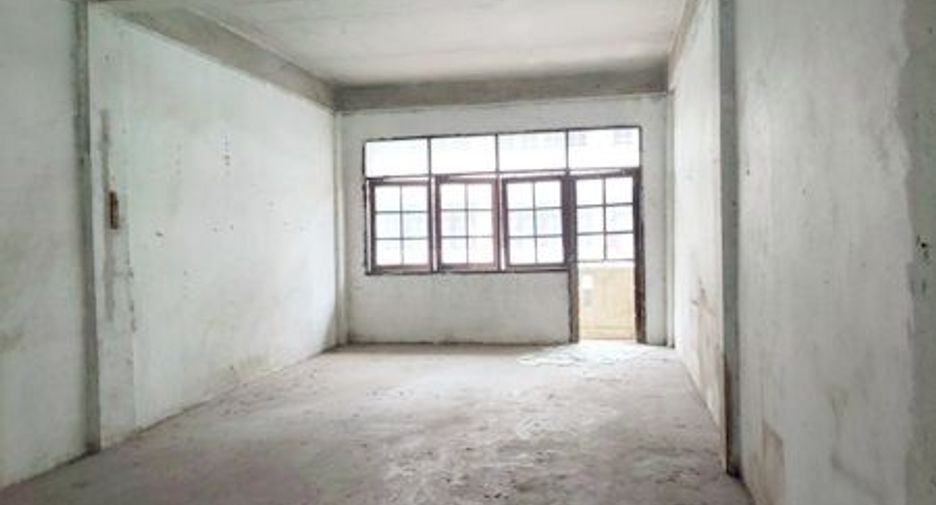 For sale retail Space in Thawi Watthana, Bangkok