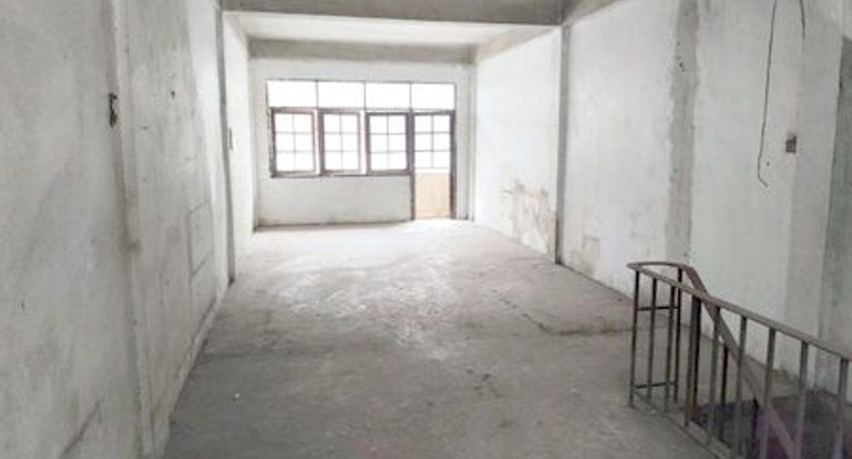 For sale retail Space in Thawi Watthana, Bangkok