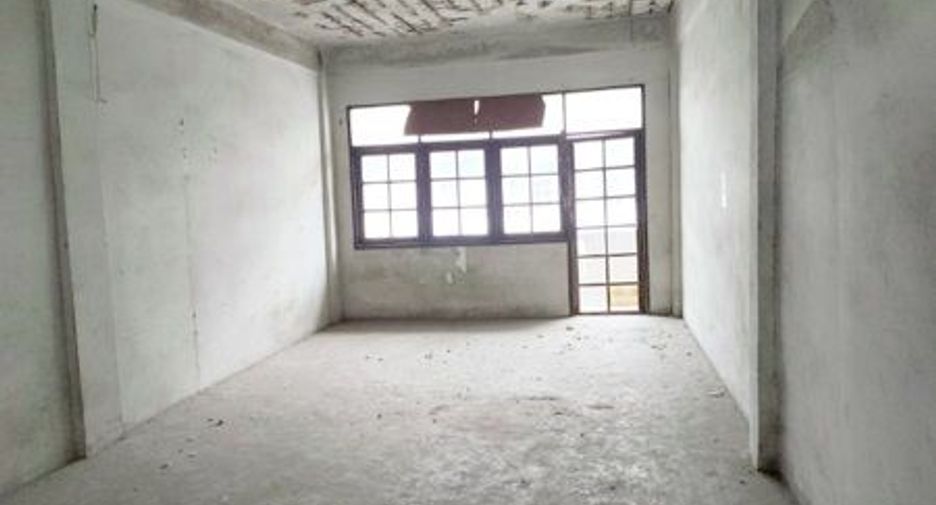 For sale retail Space in Thawi Watthana, Bangkok