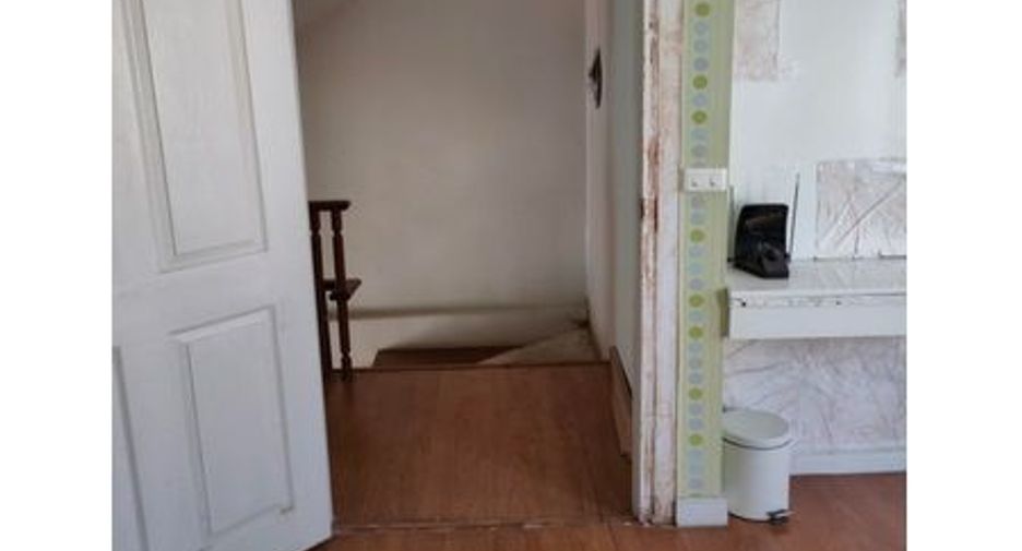 For sale 5 bedrooms townhouse in Chatuchak, Bangkok
