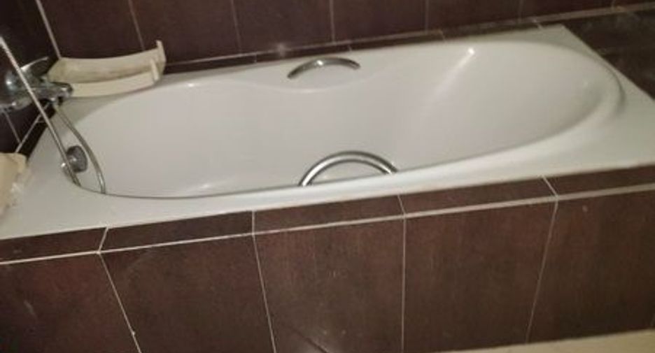 For sale 5 bedrooms townhouse in Chatuchak, Bangkok