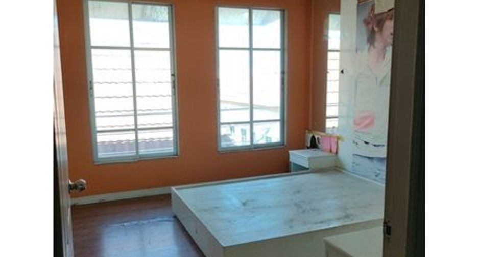 For sale 5 bedrooms townhouse in Chatuchak, Bangkok