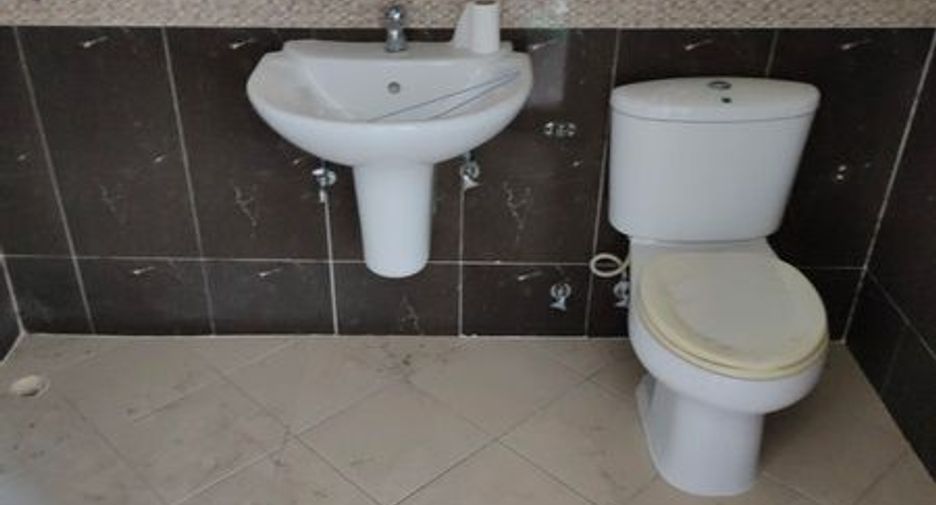 For sale 5 bedrooms townhouse in Chatuchak, Bangkok