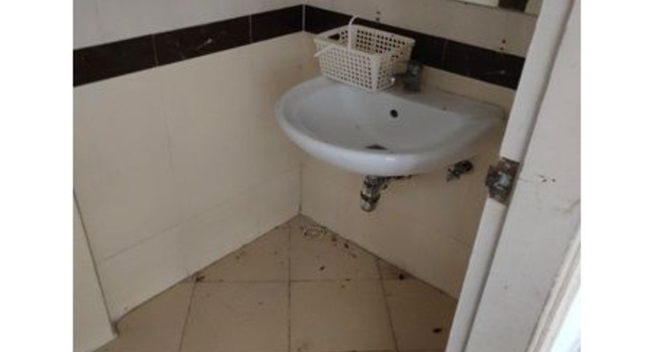 For sale 5 bedrooms townhouse in Chatuchak, Bangkok
