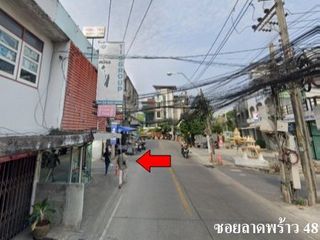 出售 公寓 公寓式住宅 在 Wang Thong Lang, 曼谷