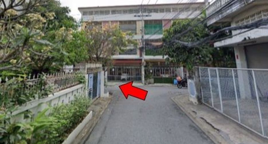 For sale studio apartment in Wang Thonglang, Bangkok