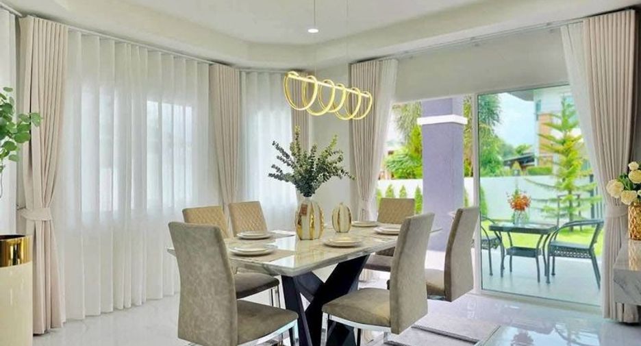 For sale 4 bedrooms house in Bang Lamung, Chonburi