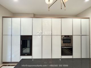 Casa en alquiler de 4 habitaciones en Khlong Toei, Bangkok