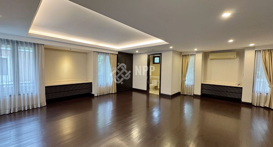 Casa en alquiler de 4 habitaciones en Khlong Toei, Bangkok