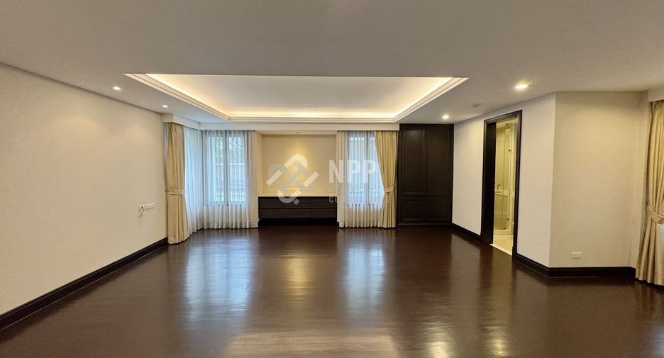 Casa en alquiler de 4 habitaciones en Khlong Toei, Bangkok