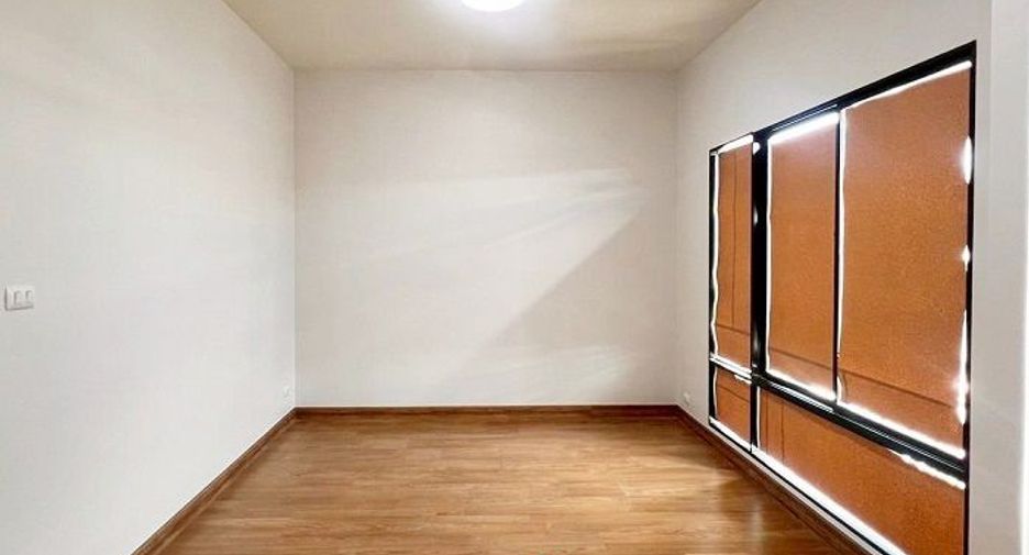 Reihenhaus zum Kauf mit 3 Zimmer in Bang Bua Thong, Nonthaburi