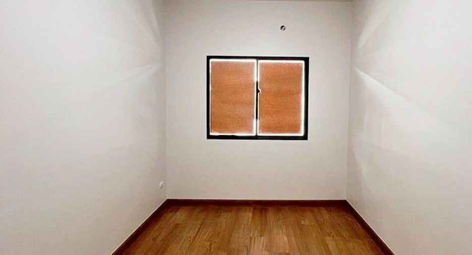 Reihenhaus zum Kauf mit 3 Zimmer in Bang Bua Thong, Nonthaburi
