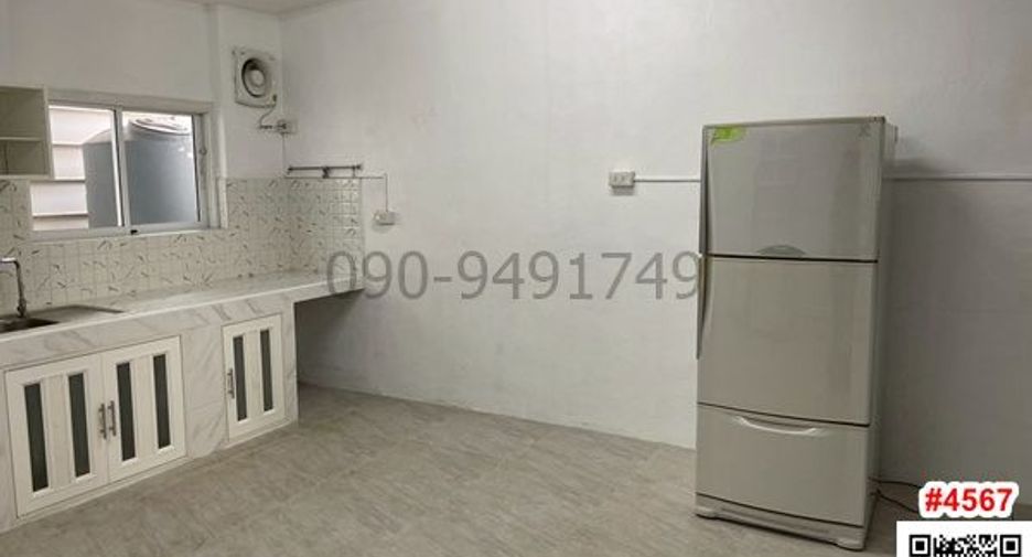 For rent 3 bedrooms condo in Suan Luang, Bangkok