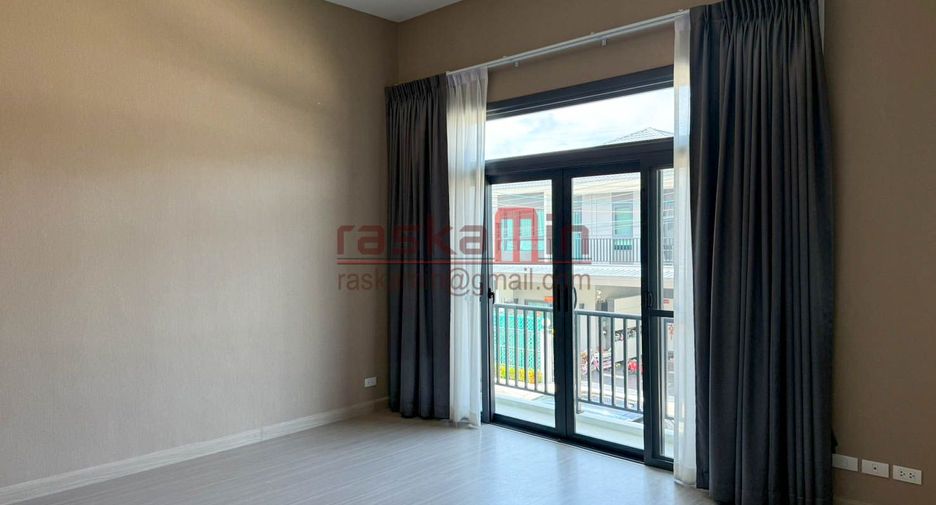 For sale 4 bedrooms house in Bang Lamung, Chonburi