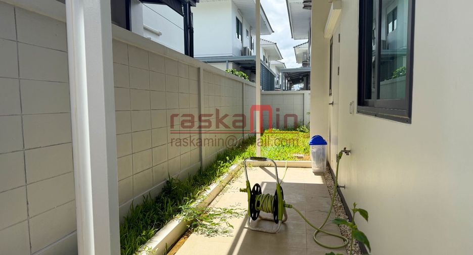 For sale 4 bedrooms house in Bang Lamung, Chonburi
