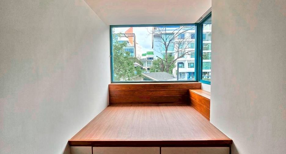 For rent 2 ベッドルーム serviced apartment in Khlong Toei, Bangkok