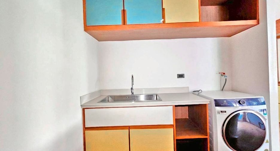For rent 2 ベッドルーム serviced apartment in Khlong Toei, Bangkok