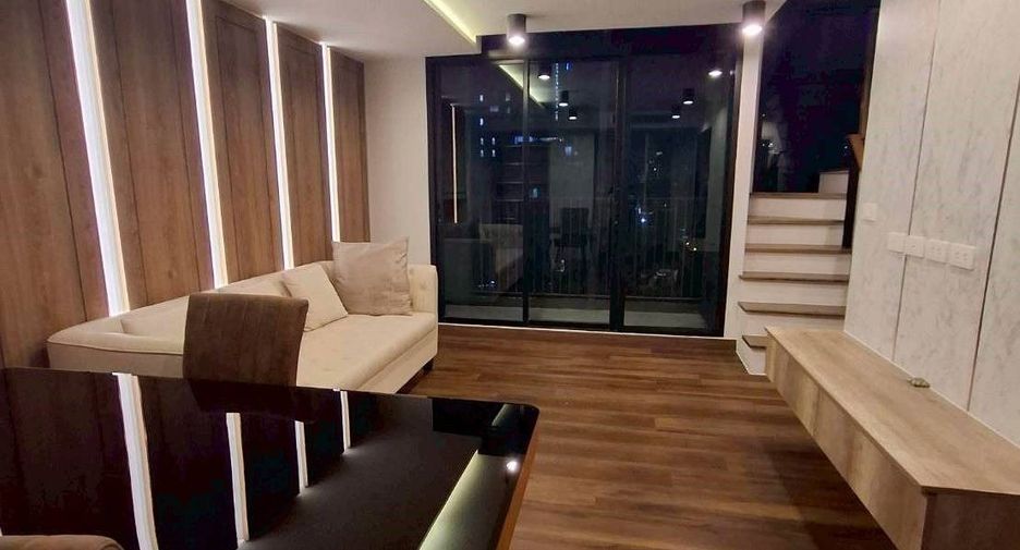 Продажа 3 спальни кондо в Пхра Кханонг, Бангкок