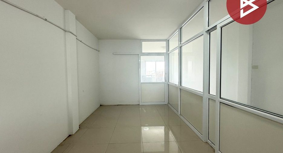 For sale 4 ベッドルーム retail Space in Mueang Chon Buri, Chonburi