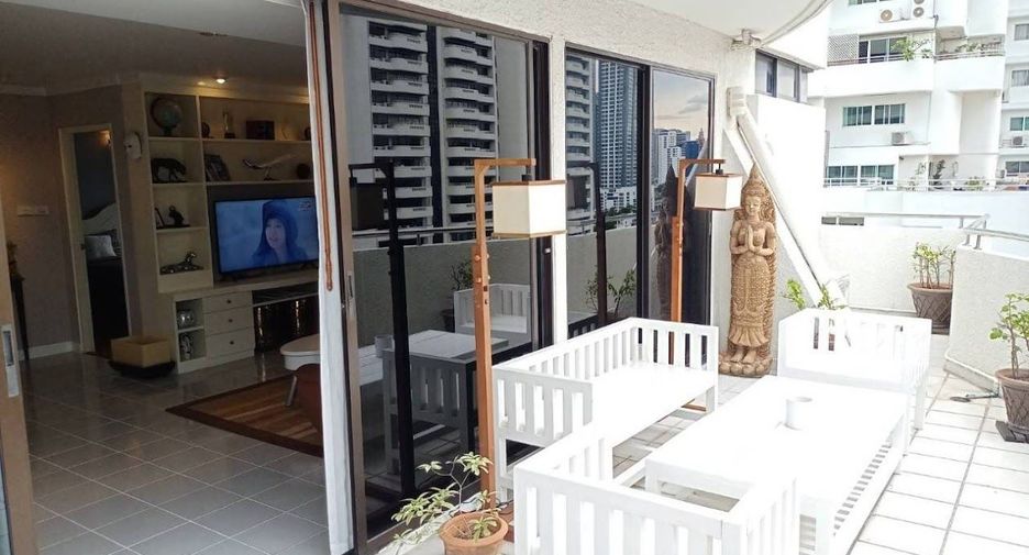 For rent and for sale 2 bedrooms condo in Watthana, Bangkok