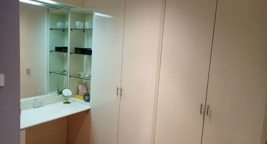 For rent and for sale 2 bedrooms condo in Watthana, Bangkok