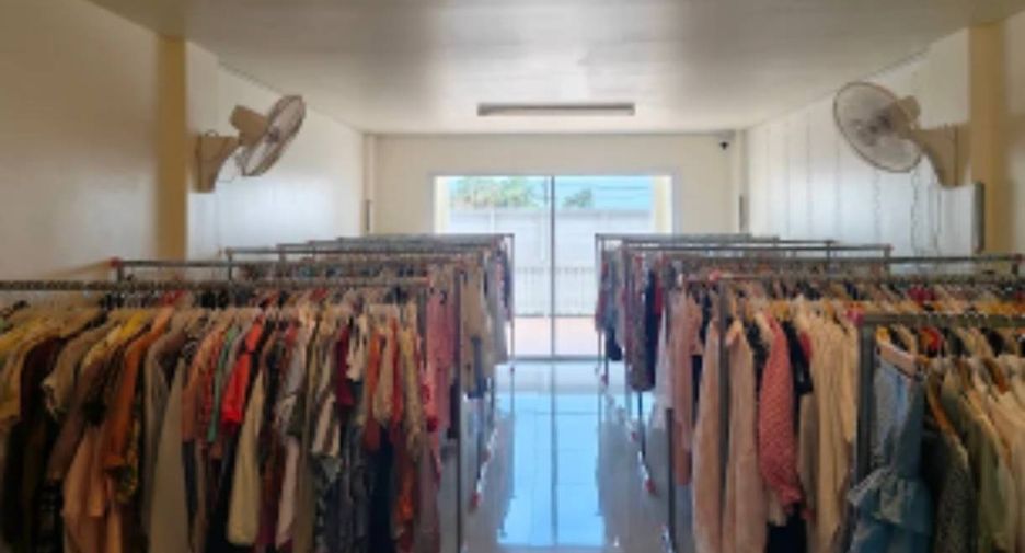 Local comercial en venta de 4 habitaciones en Cha Am, Phetchaburi