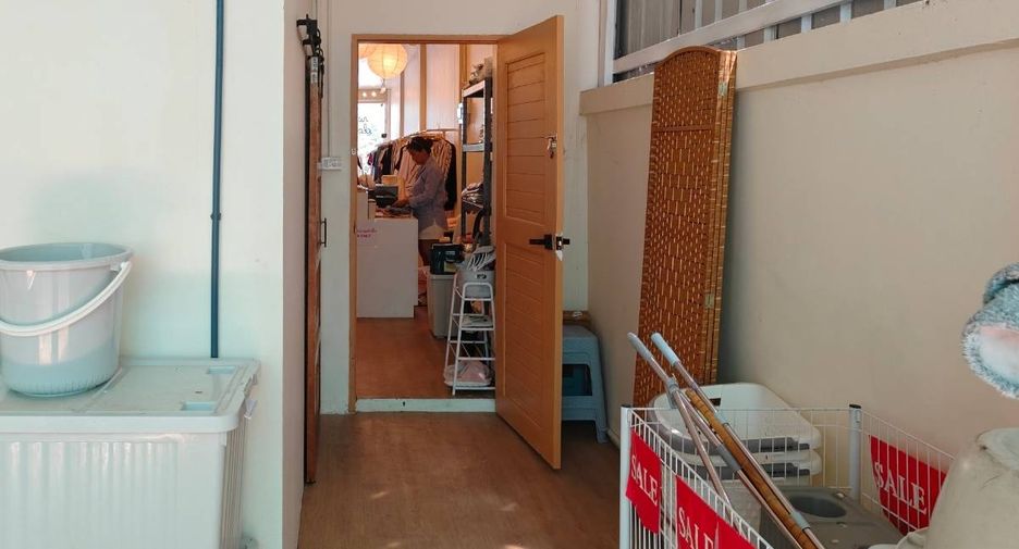 Local comercial en venta de 4 habitaciones en Cha Am, Phetchaburi