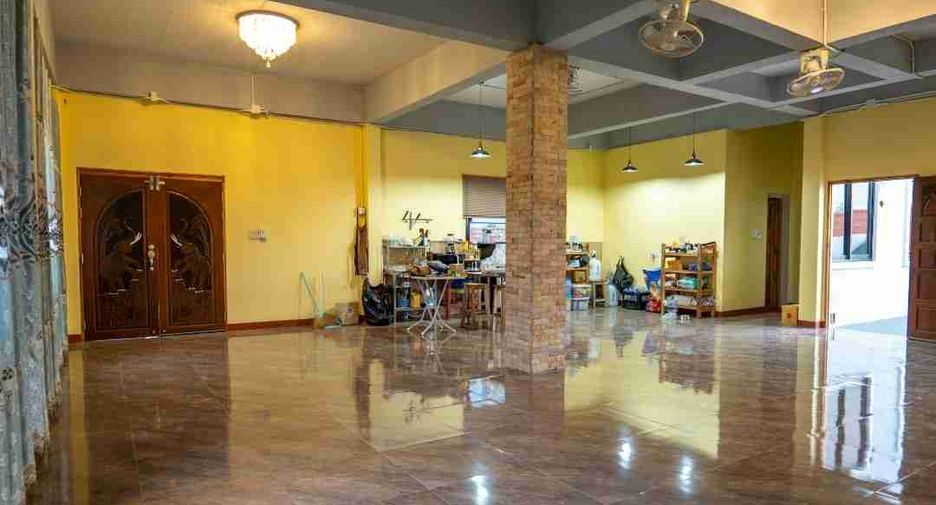 Продажа 4 спальни дом в Mueang Lampang, Lampang