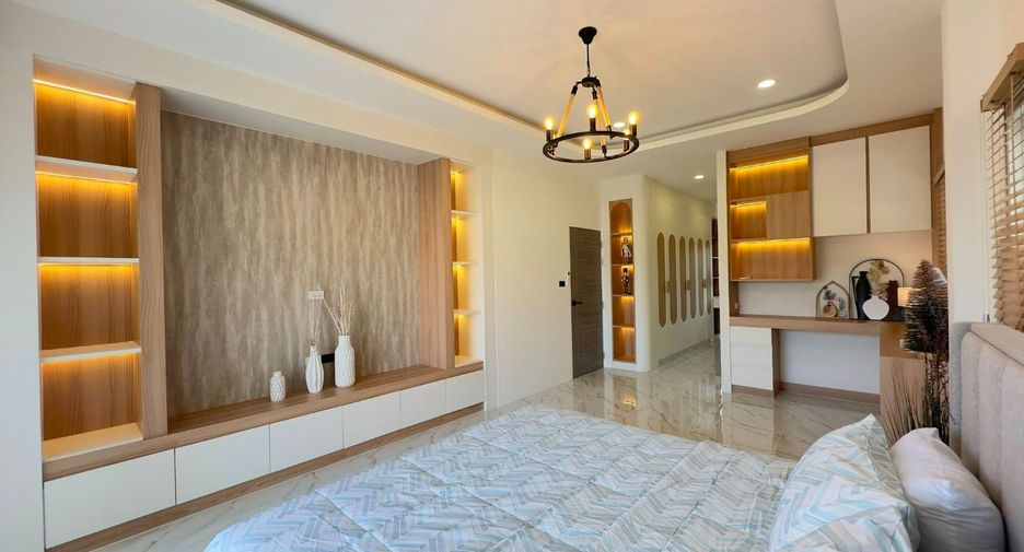 For sale 4 bedrooms house in Bang Lamung, Chonburi