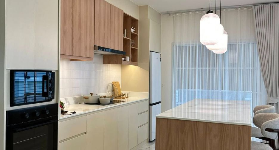 For sale 4 bedrooms house in Bang Lamung, Chonburi