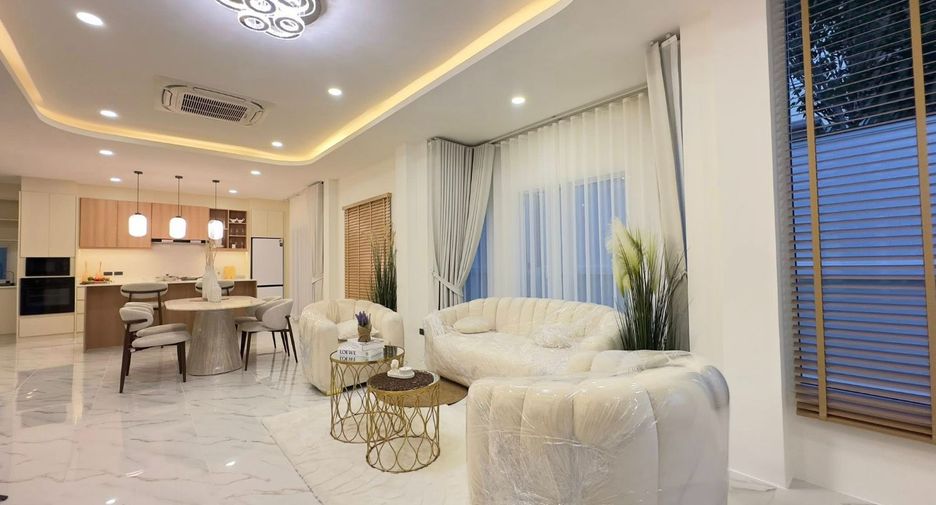 For sale 4 bedrooms house in Bang Lamung, Chonburi