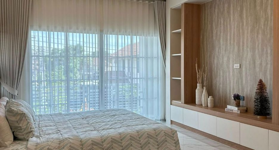 For sale 4 bedrooms house in Bang Lamung, Chonburi