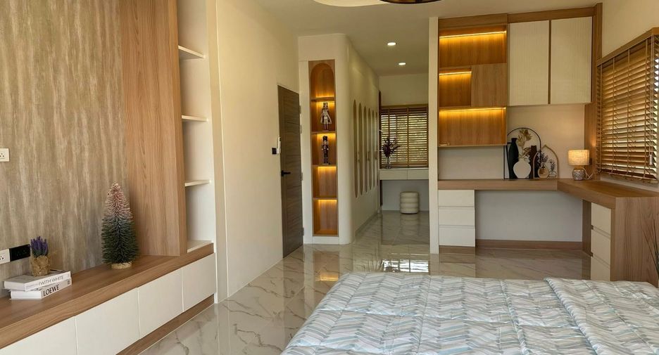 For sale 4 bedrooms house in Bang Lamung, Chonburi