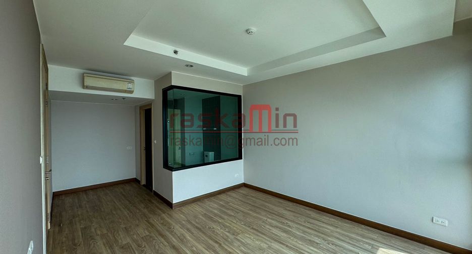 For sale 1 bed condo in Si Racha, Chonburi