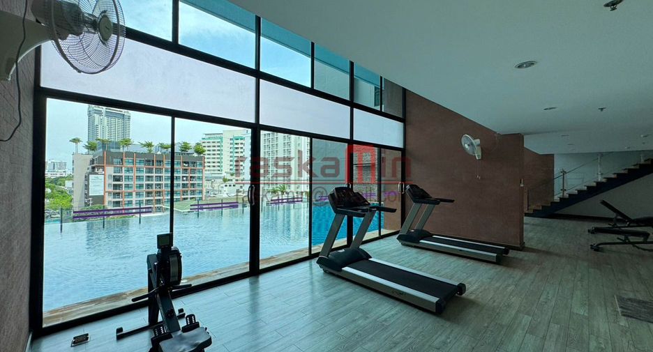For sale 1 bed condo in Si Racha, Chonburi