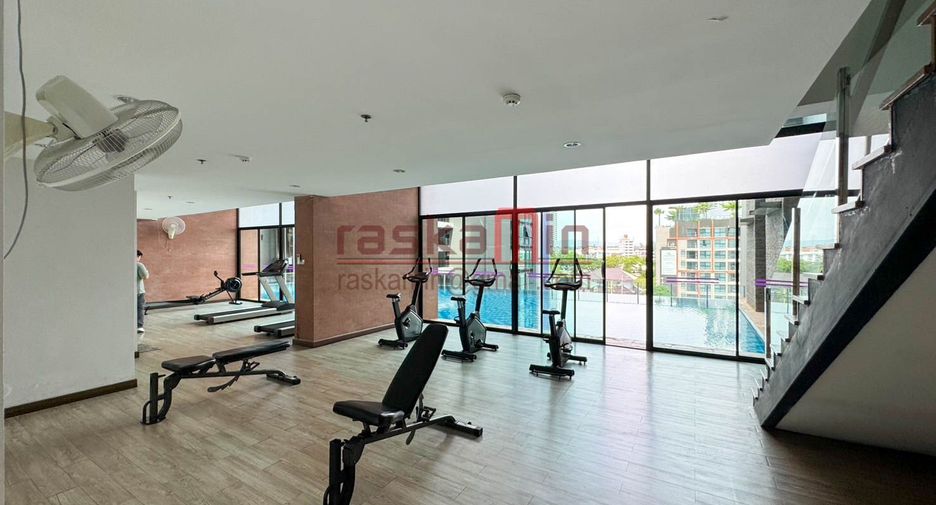 For sale 1 bed condo in Si Racha, Chonburi